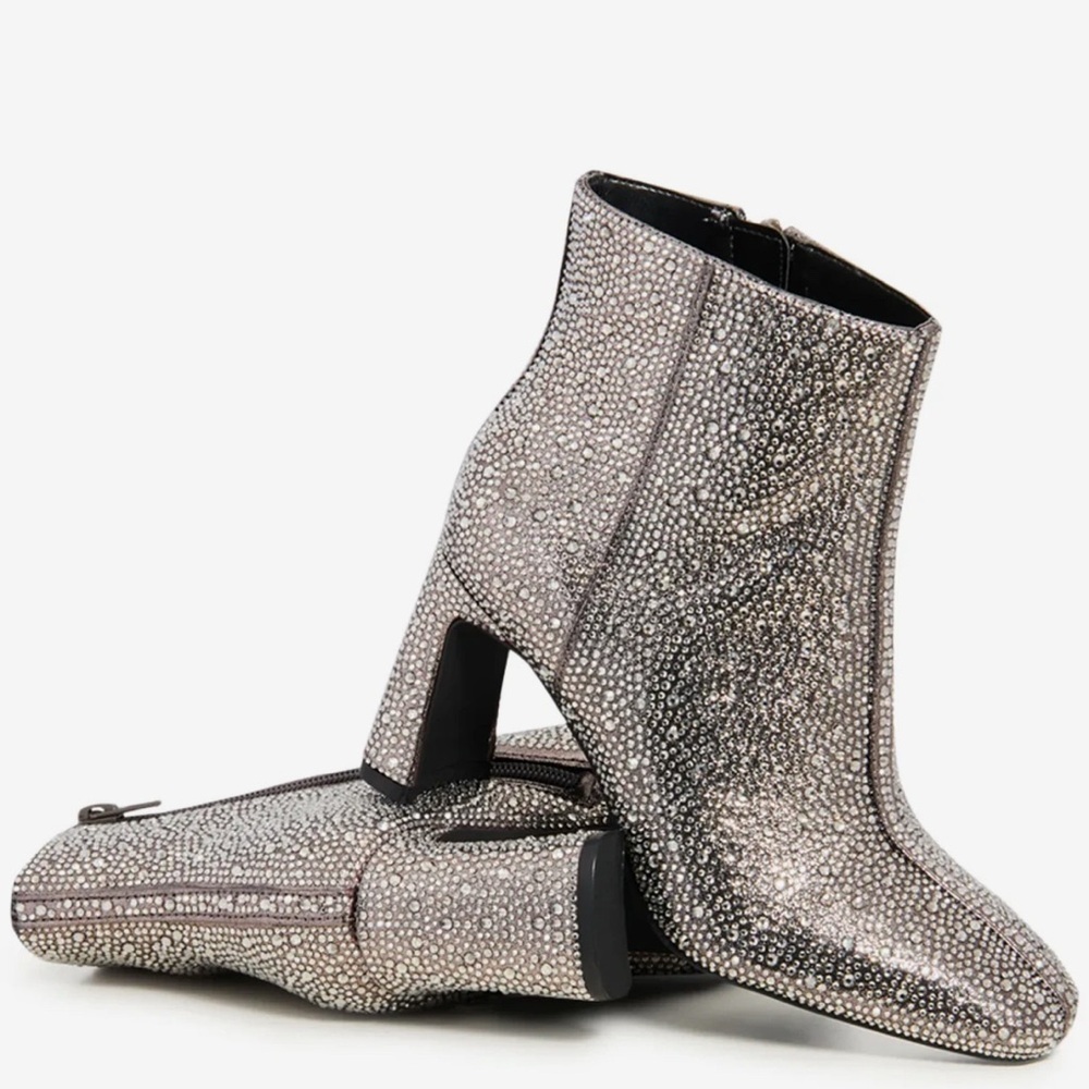 Brand New Kelly & Katie Sparkle Booties - Size 8.5, Original Box - Picture 3 of 13